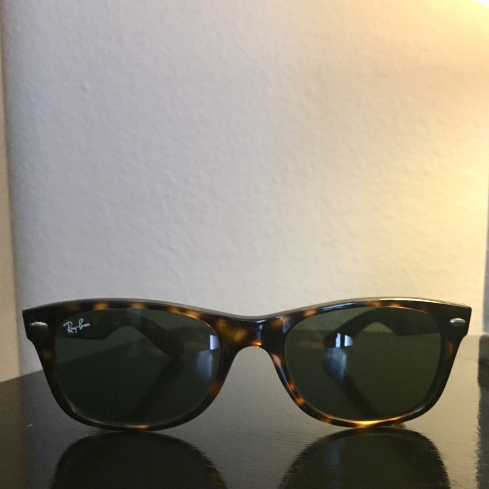Ray-Ban Tortoise Wayfarer sunglasses